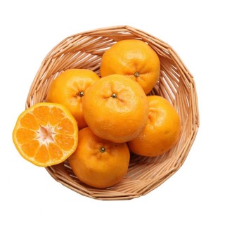 春见耙耙柑5斤 果肉橙色，肉质脆嫩、多汁、囊壁薄、极化渣，糖度高，酸甜适口