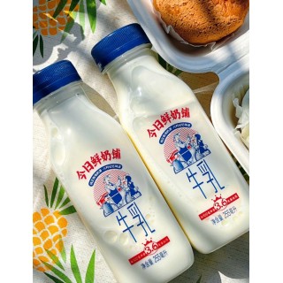【今日鲜奶铺鲜牛奶】新希望实现家门口的鲜“奶吧”现产现发！！ 极简配料 ，只有生牛乳 ✅每100ml含3.6g蛋白120ml原生乳钙 奶香浓郁丝滑
