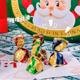 送圣诞帽+礼袋🎅圣诞季甜蜜惊喜🎄【诺梵软夹心四口味圣诞金松露礼盒】🔥国货之光，⁣3年累积销售32.8亿颗🔥