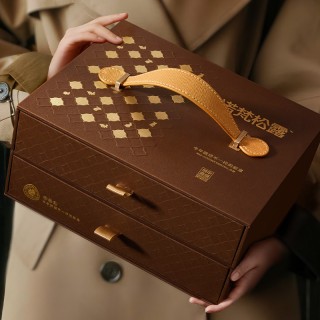 🍫【诺梵松露】金月良辰  纯可可系列巧克力月饼10颗装｜350g  开心果果味*2；焦糖巴旦木味*3；夏威夷果味*2；坚果满满味*3  🌟赠礼盒💖💖